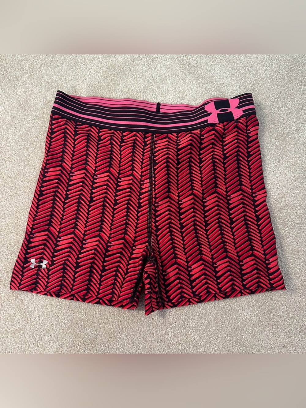 Under Armour Women's Red and Black Patterned Bike Shorts